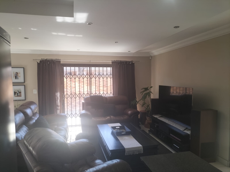 To Let 3 Bedroom Property for Rent in Bayswater Free State